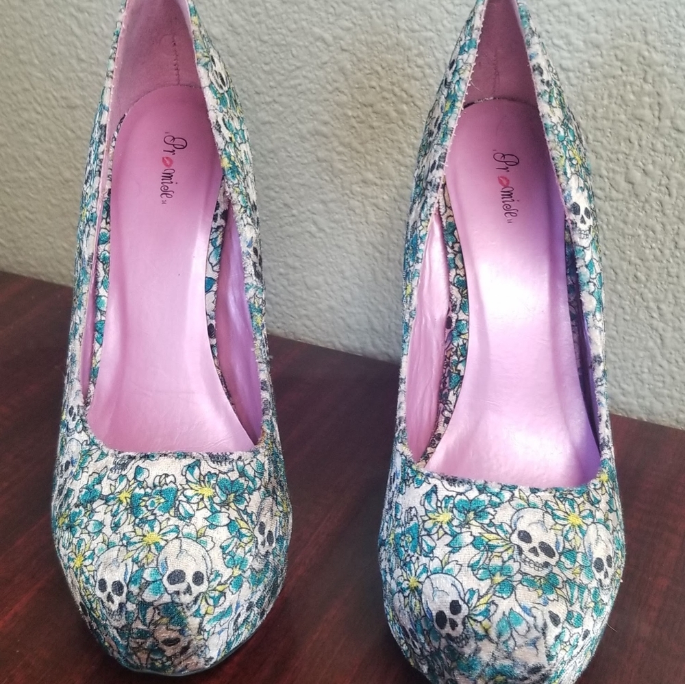 Promise Platform Velvety Skull Heels